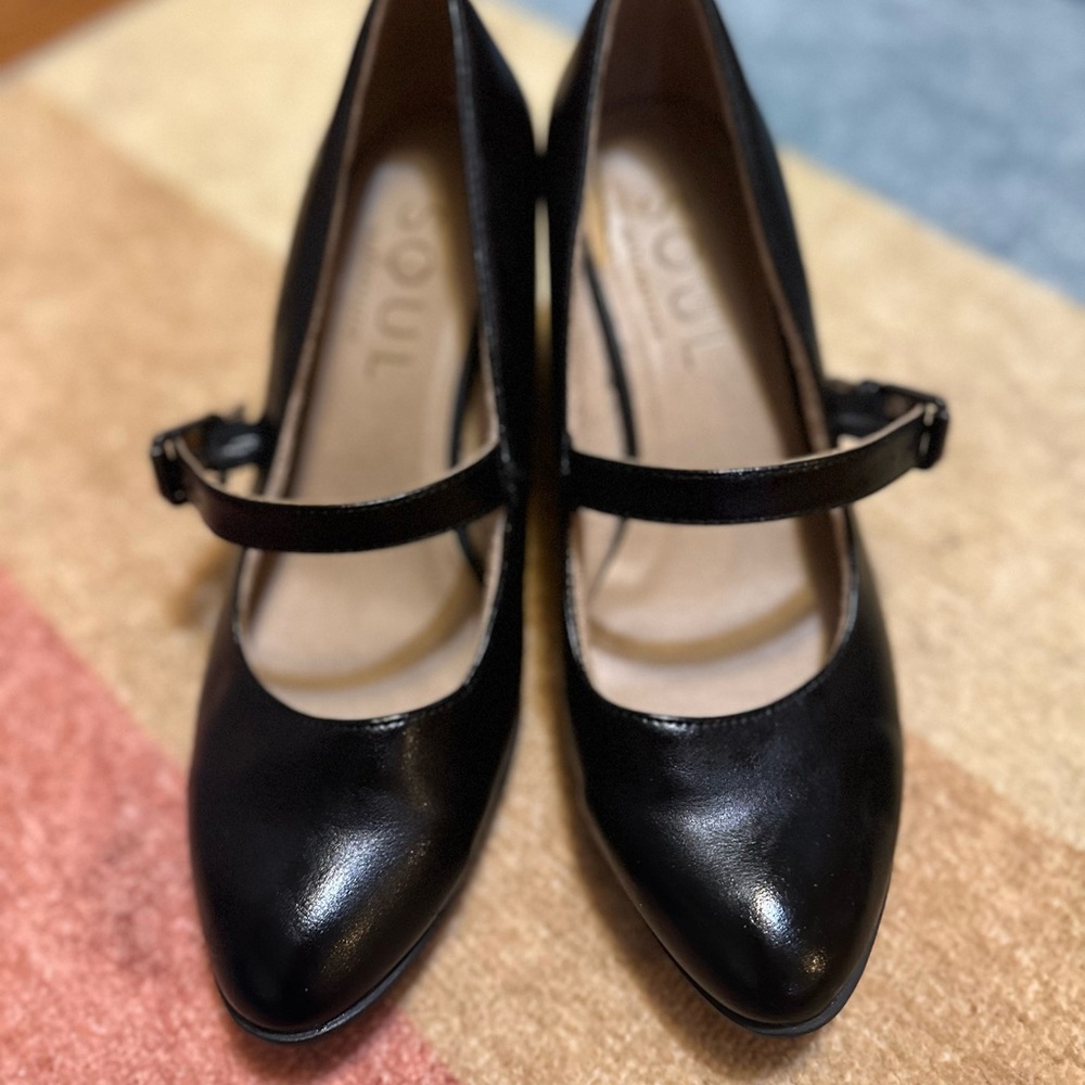 SOUL Naturalizer Black Mary Jane Wedge Heels - Picture 2 of 5